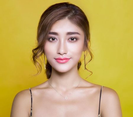 Kozmetika: Oily Skin Makeup Tips & Tricks That Work
