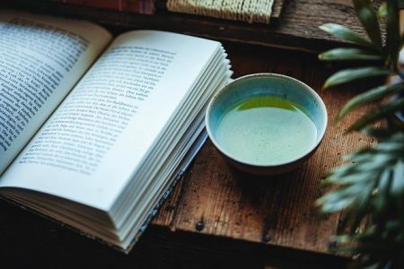 Green Tea’s Role in Your Natural Kozmetika Glow